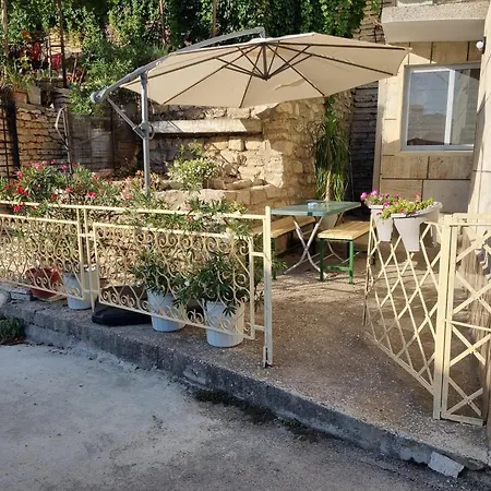 Villa House Vesela *
